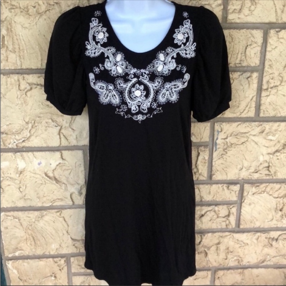 Sweeties Black & white Long Tunic top Size XS Comfy